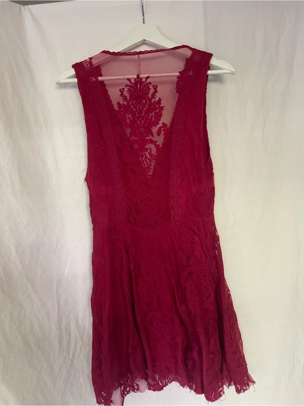 Free People Boho berry Lace Slip Dress V-Neck Mesh Mini Dress Size 6 indie date